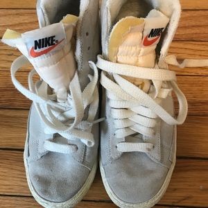 Nike Blazer gray suede